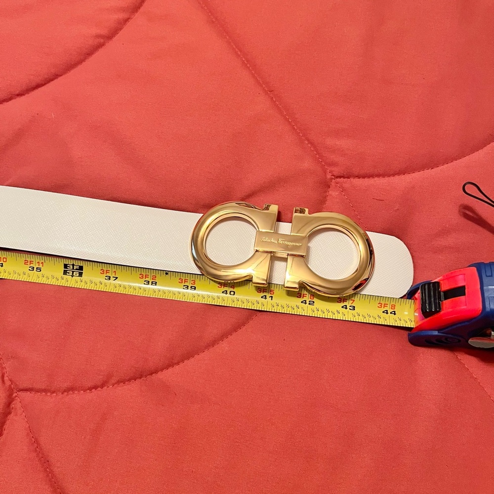 AUTHENTIC Salvatore Ferragamo Ivory and Gold Belt (NWT) - Picture 5 of 9